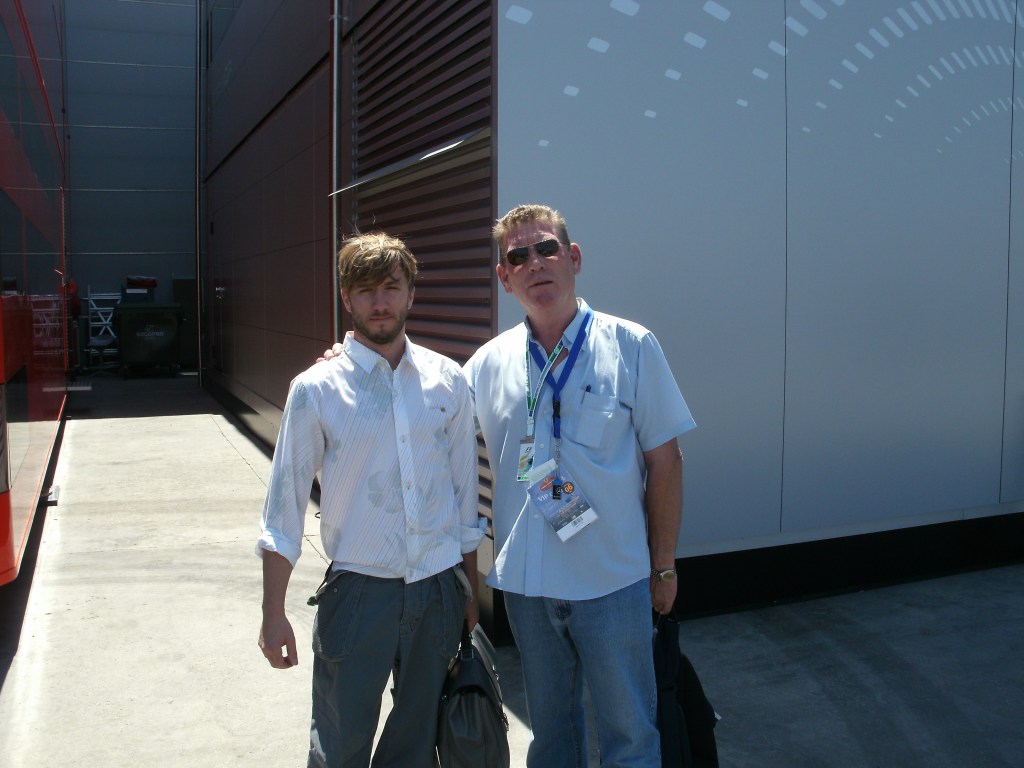 Tony Driver Interaction @ Valencia, pics by @p2pc2e and some random dudes, like the one with Alonso